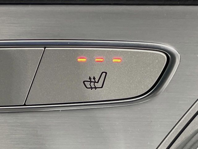 ���S�ȃV�[�g�q�[�^�[:���������ӂ�郌�U�[�V�[�g�ɁA�O�ȁE��ȂɃV�[�g�q�[�^�[�𓋍ڂ��Ă���܂��B