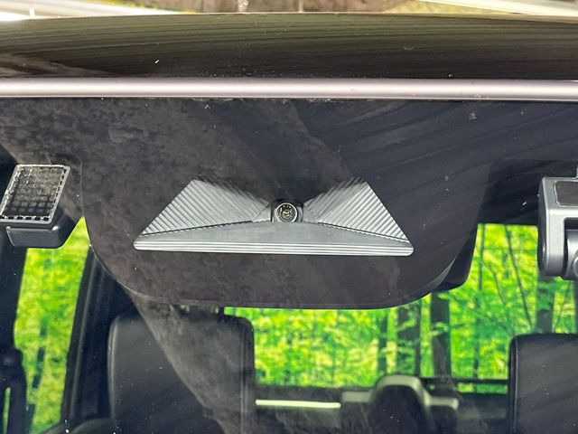 �y�z���_�Z���V���O�z���s���ɑO���̎ԗ�����F�����A�Փ˂������Ȏ��͌x��ƃu���[�L�ŏՓˉ���Ɣ�Q�y�����A�V�X�g�B�����S�Ƀh���C�u�����y���݂��������܂��B