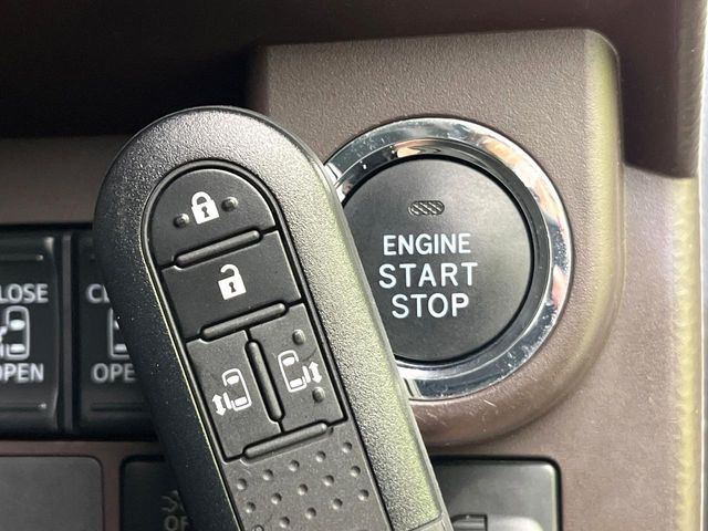 �y�X�}�[�g�L�[�z�J�o����|�P�b�g�ɓ��ꂽ�܂܂ł��h�A�̎{���E�������\�ȃX�}�[�g�L�[�𑕔��B�G���W���̃I���E�I�t�����J�M�����o���K�v����������Ƃ��Ă��֗��ł���