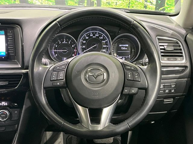 �y�����v�����X�e�A�����O�z�㎿�Ȋv���g�p���邱�ƂŁA��ɂ����������݂ƂĂ��^�]���₷���n���h���ł���