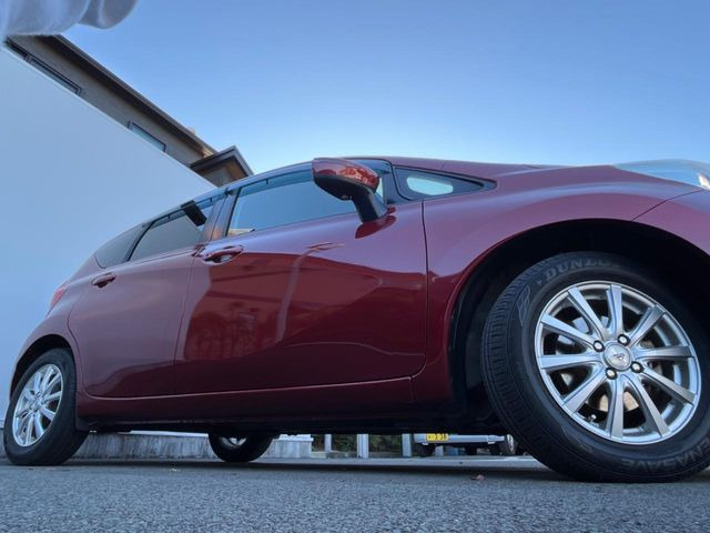 �y15�C���`�A���~�z�C�[���z�O�ςɃ}�b�`�����A���~�z�C�[���𑕒����Ă���܂��B�e��A���~�z�C�[����A�X�^�b�h���X�^�C�����戵�����Ă���܂��B���񂲑��k����������