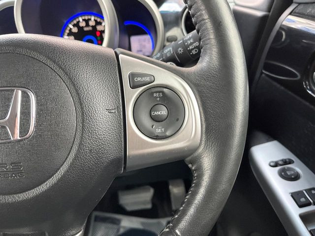 �y�N���[�Y�R���g���[���z�������H�����N���N���s�B�A�N�Z���𗣂��Ă���葬�x�ő��s���ł��A�������^�]���̕��S���y��!�����E�������ȒP�ȃX�C�b�`����Œ����ł��܂��B