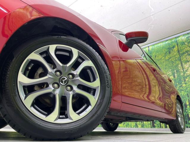 �y����16�C���`�A���~�z�C�[���z�O�ςɃ}�b�`���������A���~�z�C�[���𑕒����Ă���܂��B�e��ЊO�A���~�z�C�[����A�X�^�b�h���X�^�C�����戵�����Ă���܂��B���񂲑��k����������