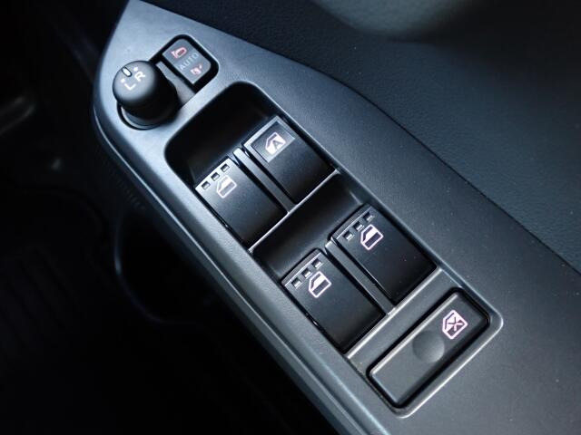 �d���i�[�h�A�~���[�A�S�ȃp���[�E�B���h�[�d�l�ł��B