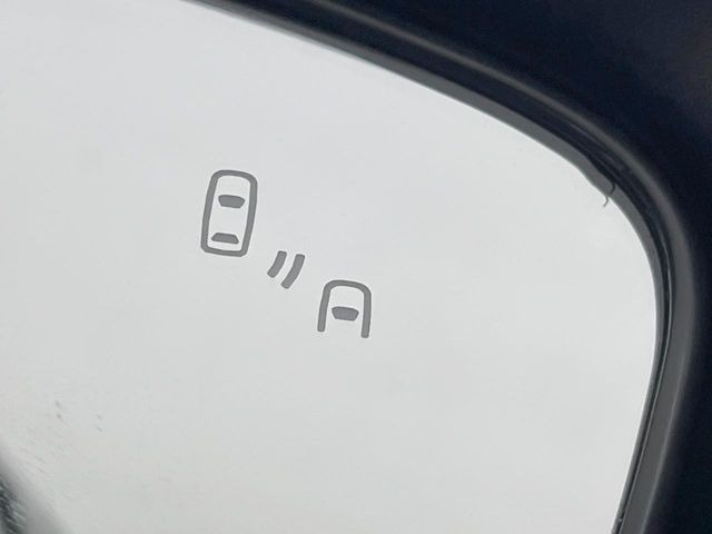 �y�u���C���h�X�|�b�g���[�j���O�z���s���A�h�A�~���[�̎��p�ɂȂ�₷���ӏ��Ɍ㑱�Ԃ��ڋ߂���ƃT�C�h�~���[�t�߂Ɍx����\���A�h���C�o�[�ɒ��ӊ��N�����Ă���܂��B