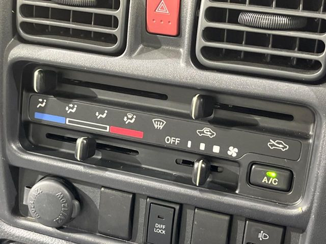 �����~�������Ă��S�Ȃɉ��K�ȋ󒲂�͂��Ă����A�_�C�������G�A�R���𑕔���