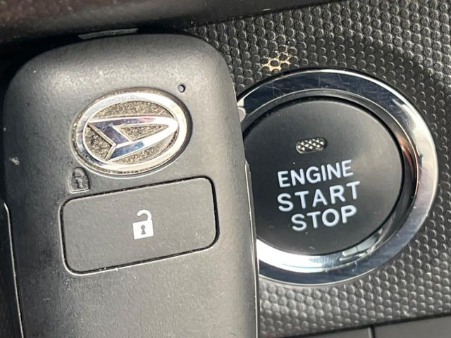 �y�L�[�t���[�V�X�e���z�J�o����|�P�b�g�ɓ��ꂽ�܂܂ł��h�A�̎{���E�������\�ȃX�}�[�g�L�[�𑕔��B�G���W���̃I���E�I�t�����J�M�����o���K�v����������Ƃ��Ă��֗��ł���