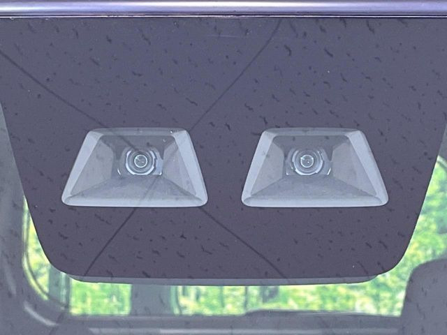 �y�X�}�[�g�A�V�X�g�z���s���ɑO���̎ԗ�����F�����A�Փ˂������Ȏ��͌x��ƃu���[�L�ŏՓˉ���Ɣ�Q�y�����A�V�X�g�B�����S�Ƀh���C�u�����y���݂��������܂��B