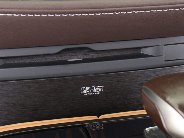 �}�[�N���r���\���v���~�A���T�E���h�V�X�e��!���̃N���A�Ŕ��͂���T�E���h�ɂ��A�I�[�f�B�I�u�����h�Ƃ��Ė������u�����h�ł�!�܂�ŃR���T�[�g�z�[���̂悤�ȗՏꊴ�𖡂킦�܂�!!