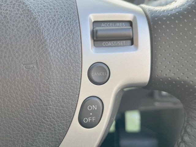 �y�N���[�Y�R���g���[���z�������H�����N���N���s�B�A�N�Z���𗣂��Ă���葬�x�ő��s���ł��A�������^�]���̕��S���y��!�����E�������ȒP�ȃX�C�b�`����Œ����ł��܂��B