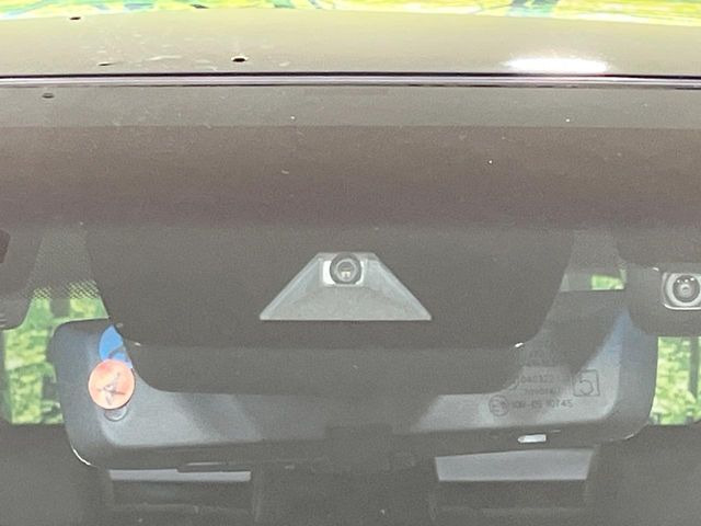 �y�g���^�Z�[�t�e�B�Z���X�z���s���ɑO���̎ԗ�����F�����A�Փ˂������Ȏ��͌x��ƃu���[�L�ŏՓˉ���Ɣ�Q�y�����A�V�X�g�B�����S�Ƀh���C�u�����y���݂��������܂��B