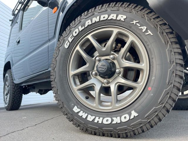 �y�����A���~�z�C�[���z�O�ςɃ}�b�`���������A���~�z�C�[���𑕒����Ă���܂��B�e��ЊO�A���~�z�C�[����A�X�^�b�h���X�^�C�����戵�����Ă���܂��B���񂲑��k����������