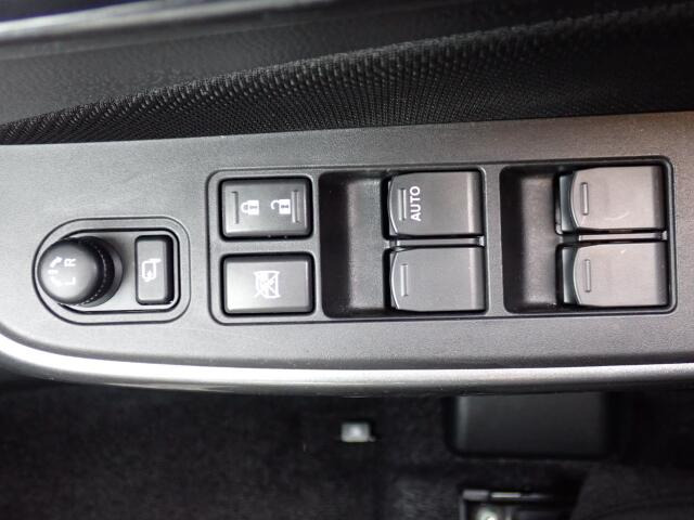 �d���i�[���h�A�~���[�E�p���[�E�B���h�E�������Ă��܂��B