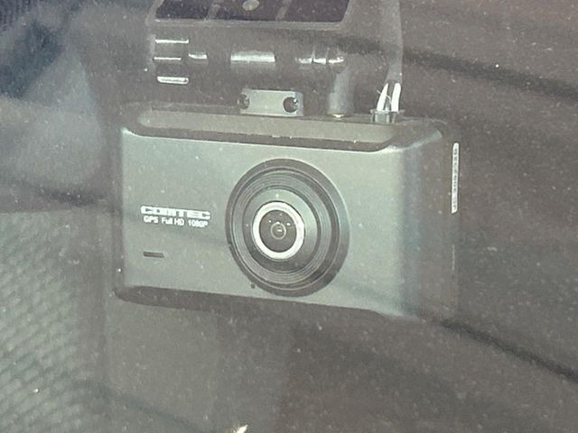 �y�h���C�u���R�[�_�[�z���S�E���S�ȃJ�[���C�t�ɕK�{�̃h���C�u���R�[�_�[�𑕔�!���s���͂������A������^�]�⎖�̂ɑ��������ۂ̏󋵂��f���ŋL�^���A����̃��X�N�ɔ����܂��B