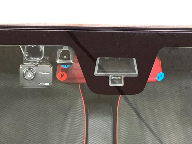 �y�X�Y�L �Z�[�t�e�B�T�|�[�g�z���s���ɑO���̎ԗ�����F�����A�Փ˂������Ȏ��͌x��ƃu���[�L�ŏՓˉ���Ɣ�Q�y�����A�V�X�g�B�����S�Ƀh���C�u�����y���݂��������܂��B