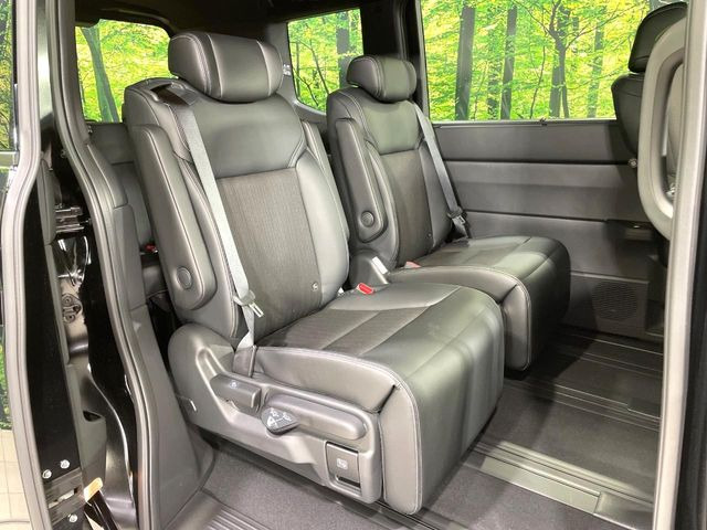 ���i���ȃI���W�i���t���A�}�b�g���I�v�V�����ɂĂ��p�ӂ��Ă���܂��B���D���ȃf�U�C����J���[�����Ԃɍ��킹�đI��ł����������Ƃ��ł��܂���