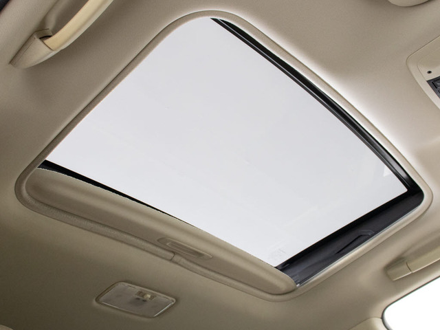 �l�C�����̃T�����[�t���t���Ă��܂�!�㉺�`���g�ɑO��X���C�h�@�\���t���Ă��܂��̂ŁA�l�X�ȃh���C�u�V�[���Ŋ��􂵂Ă���܂�!!�J��������ԓ���Ԃ͋C�����������ł���!����̊����Ă݂ĉ�����!