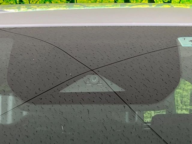 �y�C���e���W�F���g�G�}�[�W�F���V�[�u���[�L�z�t�����g�J�����őO���̎ԗ�����s�҂����m�B�Փ˂������Ȏ��͏Փ˔�Q�y���u���[�L���쓮�A�Փˉ�����T�|�[�g�B�����S�Ƀh���C�u�����y���݂��������܂��B