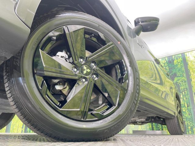 �y�����A���~�z�C�[���z�O�ςɃ}�b�`���������A���~�z�C�[���𑕒����Ă���܂��B�e��ЊO�A���~�z�C�[����A�X�^�b�h���X�^�C�����戵�����Ă���܂��B���񂲑��k����������