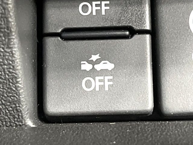 �y�X�Y�L �Z�[�t�e�B�T�|�[�g�z���s���ɑO���̎ԗ�����F�����A�Փ˂������Ȏ��͌x��ƃu���[�L�ŏՓˉ���Ɣ�Q�y�����A�V�X�g�B�����S�Ƀh���C�u�����y���݂��������܂��B