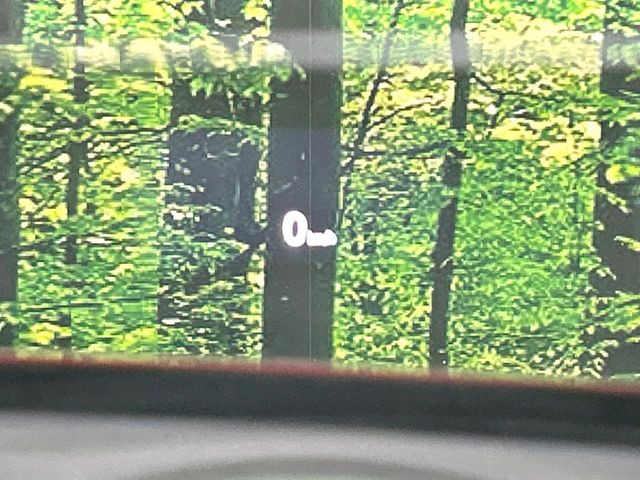 �y�w�b�h�A�b�v�f�B�X�v���C�z���݂̑��x�⑖�s�����f�W�^���\���ŉ^�]�ȑO���̃K���X�ɓ��e!�^�]���A�ڐ������炳���K�v�ȏ����m�F�ł���̂łƂ��Ă��֗��ň��S!