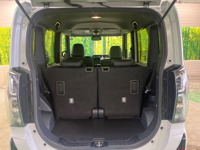 ���i�̂���������ʋ΁A���}���ɏ\���ȉ׎��X�y�[�X���m�ۂ��Ă���܂��B�Z�J���h�V�[�g��|���ƁA�傫�ȉו��̐ύڂ��\�ł���