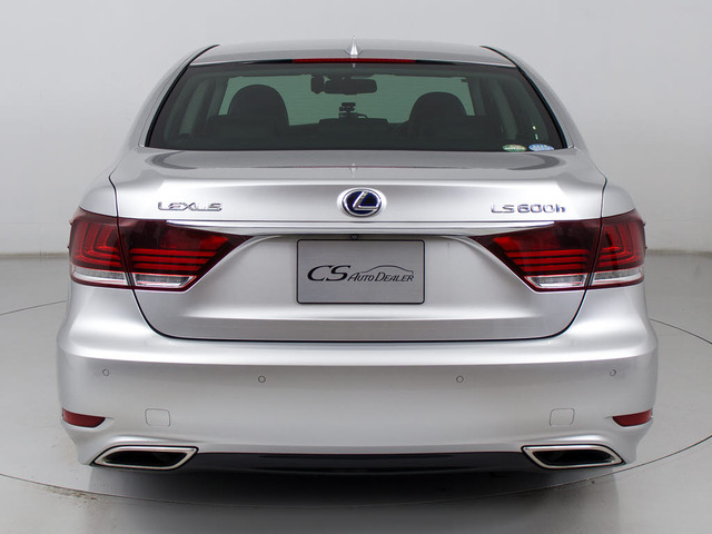 ���N���A�����X�\�i�[(�O��R�[�i�[�Z���T�[)���t���Ă��܂�!�t�����g&���A�ɃZ���T�[������A��Q���ɋ߂Â��ƌx��������A�X�ɂ̓}���`��ʏ�ɂ��\������܂�!�������֗��Ȑl�C�����ł�!!