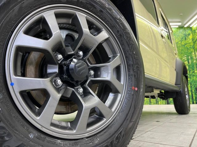 �y����15�C���`�A���~�z�C�[���z�O�ςɃ}�b�`���������A���~�z�C�[���𑕒����Ă���܂��B�e��ЊO�A���~�z�C�[����A�X�^�b�h���X�^�C�����戵�����Ă���܂��B���񂲑��k����������