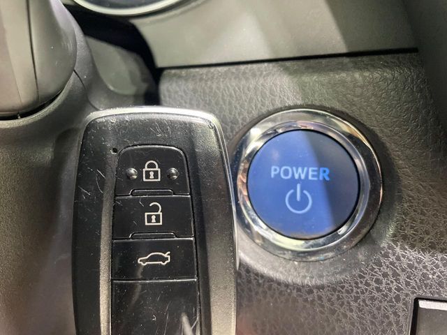 �y�X�}�[�g�L�[�z�J�o����|�P�b�g�ɓ��ꂽ�܂܂ł��h�A�̎{���E�������\�ȃX�}�[�g�L�[�𑕔��B�G���W���̃I���E�I�t�����J�M�����o���K�v����������Ƃ��Ă��֗��ł���