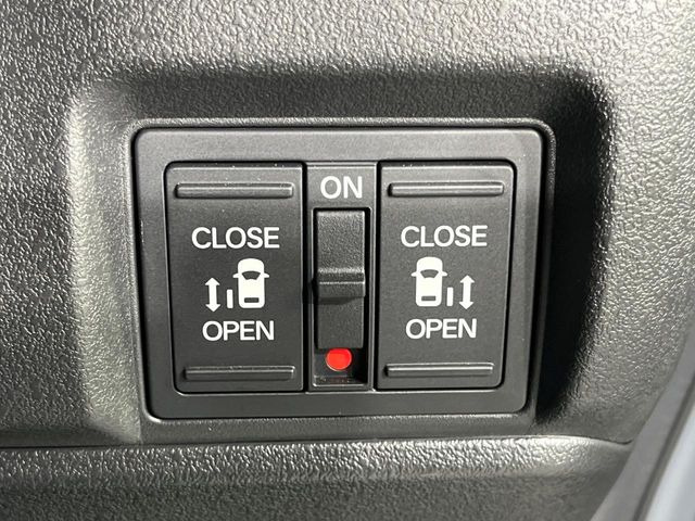 �y�����p���[�X���C�h�h�A�z�X�}�[�g�L�[��^�]�Ȃ̃X�C�b�`�Ō�ȗ����X���C�h�h�A�̊J���\���d��������͂����ăh�A���J����K�v�������A�����Ȃ��q�l�ł��ȒP�ɊJ���߂ł����K�ł���