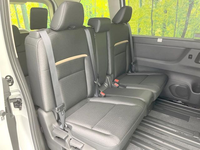 ���i���ȃI���W�i���t���A�}�b�g���I�v�V�����ɂĂ��p�ӂ��Ă���܂��B���D���ȃf�U�C����J���[�����Ԃɍ��킹�đI��ł����������Ƃ��ł��܂���