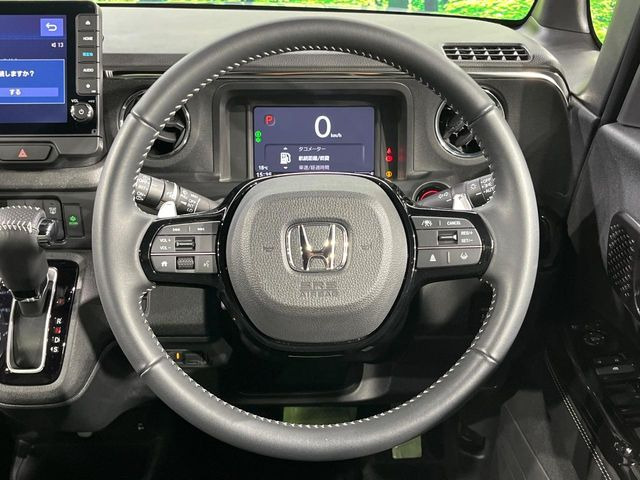 �y�����v�����X�e�A�����O�z�㎿�Ȋv���g�p���邱�ƂŁA��ɂ����������݂ƂĂ��^�]���₷���n���h���ł���