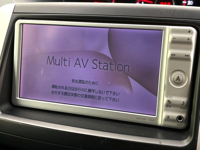 �y�����i�r�z�l�C�̏����i�r�𑕔����Ă���܂��B�i�r�̎g���₷���͂������A�I�[�f�B�I�@�\���[��!�L�����v�◷�s�͂������A�ʋ΂┃�����ȂǕ��i�̃h���C�u���y�����Ȃ�͂���