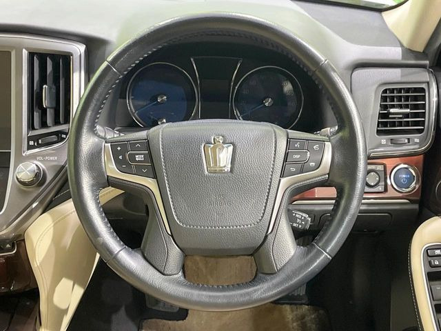 �y�����v�����X�e�A�����O�z�㎿�Ȋv���g�p���邱�ƂŁA��ɂ����������݂ƂĂ��^�]���₷���n���h���ł���