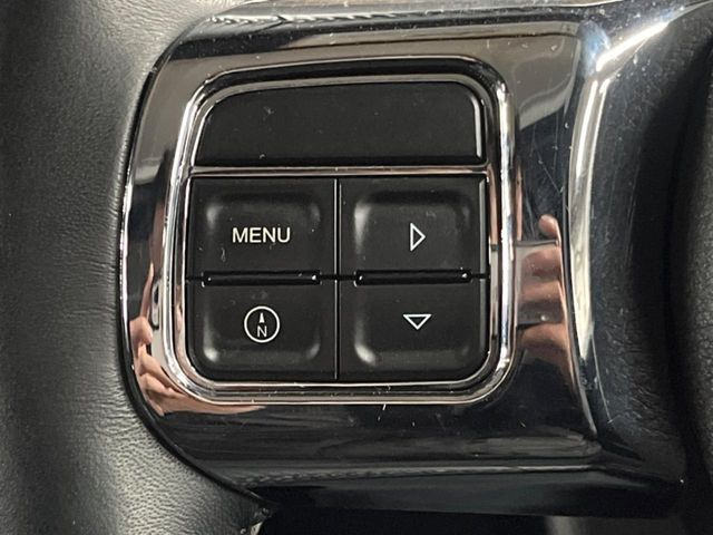 ���I�[�g�N���[�Y�R���g���[��:�������H�⎩���Ԑ�p���H���ɂāA�葬���q���\�ƂȂ�֗��ȋ@�\�ł��B�������ړ��̍ۂł����ɂ����֗��ɂ��g�����������܂���