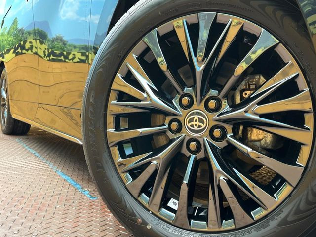 �y����19�C���`�A���~�z�C�[���z�O�ςɃ}�b�`���������A���~�z�C�[���𑕒����Ă���܂��B�e��ЊO�A���~�z�C�[����A�X�^�b�h���X�^�C�����戵�����Ă���܂��B���񂲑��k����������