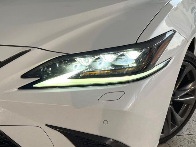 �y�O��LED�w�b�h���C�g�z�X�^�C���b�V���Ȍ����ڂ̎O��LED�w�b�h���C�g�𑕔���X�^�C�������łȂ��A��Ԃ̑��s�����E�ǍD�ň��S���Ă���肢�������܂��B