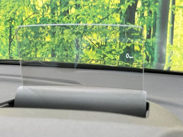 �y�w�b�h�A�b�v�f�B�X�v���C�z���݂̑��x�⑖�s�����f�W�^���\���ŉ^�]�ȑO���̃K���X�ɓ��e!�^�]���A�ڐ������炳���K�v�ȏ����m�F�ł���̂łƂ��Ă��֗��ň��S!