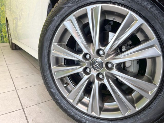 �y����18�C���`�A���~�z�C�[���z�O�ςɃ}�b�`���������A���~�z�C�[���𑕒����Ă���܂��B�e��ЊO�A���~�z�C�[����A�X�^�b�h���X�^�C�����戵�����Ă���܂��B���񂲑��k����������