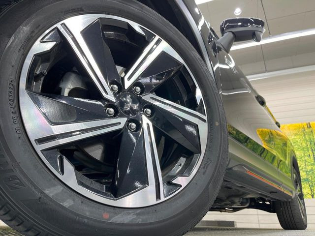 �y�����A���~�z�C�[���z�O�ςɃ}�b�`���������A���~�z�C�[���𑕒����Ă���܂��B�e��ЊO�A���~�z�C�[����A�X�^�b�h���X�^�C�����戵�����Ă���܂��B���񂲑��k����������