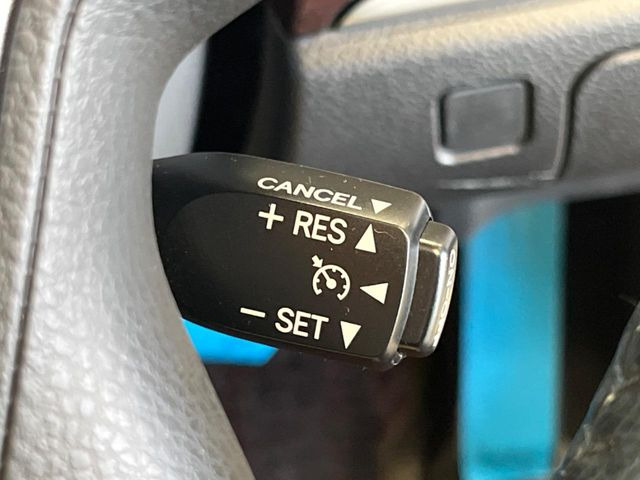 �y�N���[�Y�R���g���[���z�������H�����N���N���s�B�A�N�Z���𗣂��Ă���葬�x�ő��s���ł��A�������^�]���̕��S���y��!�����E�������ȒP�ȃX�C�b�`����Œ����ł��܂��B