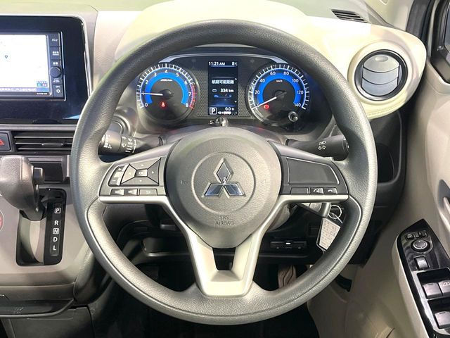 �y�X�e�A�����O�X�C�b�`�z�^�]���A�O������ڐ������炷���ƂȂ��A�I�[�f�B�I���̑��삪�\�ȕ֗��@�\!���S&���K�ȃh���C�u�����o���Ă���܂���