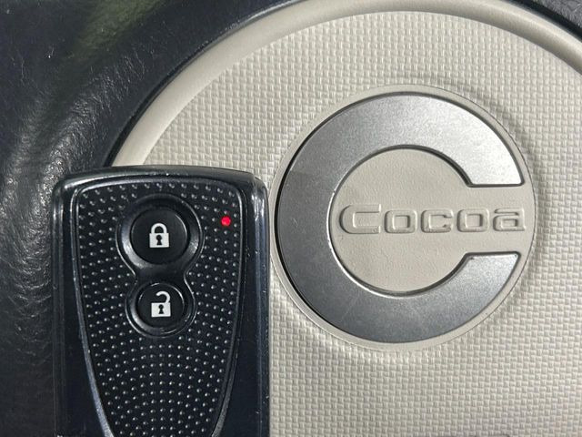 �y�L�[�t���[�V�X�e���z�J�o����|�P�b�g�ɓ��ꂽ�܂܂ł��h�A�̎{���E�������\�ȃX�}�[�g�L�[�𑕔��B�G���W���̃I���E�I�t�����J�M�����o���K�v����������Ƃ��Ă��֗��ł���