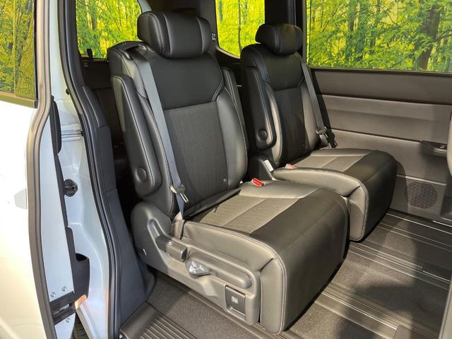 ���ڒ����̓E�H�[�N�X���[�ƂȂ��Ă���܂��B���ڂƎO��ڂ̈ړ�����~�肪�Ƃ��Ă��y�ɂȂ�̂ŁA���~��̍ۂ��X�g���X�������邱�Ƃ͂���܂����