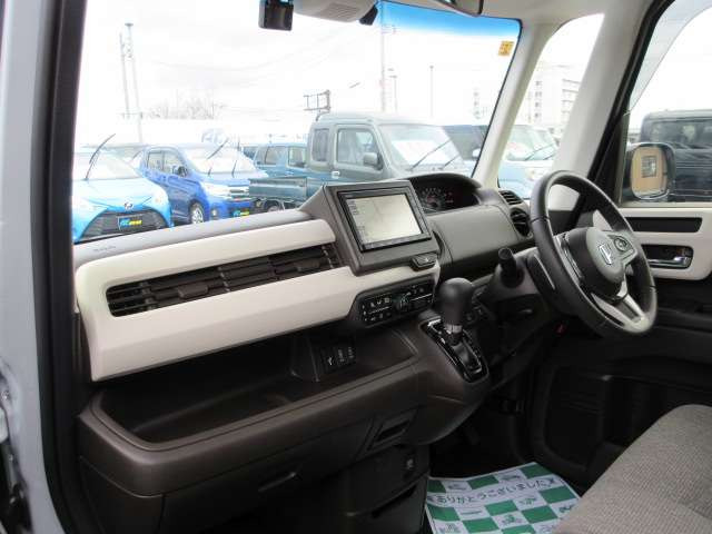 N-BOXL ターボ 4WD