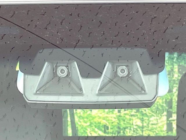 �y�X�}�[�g�A�V�X�g�z���s���ɑO���̎ԗ�����F�����A�Փ˂������Ȏ��͌x��ƃu���[�L�ŏՓˉ���Ɣ�Q�y�����A�V�X�g�B�����S�Ƀh���C�u�����y���݂��������܂��B