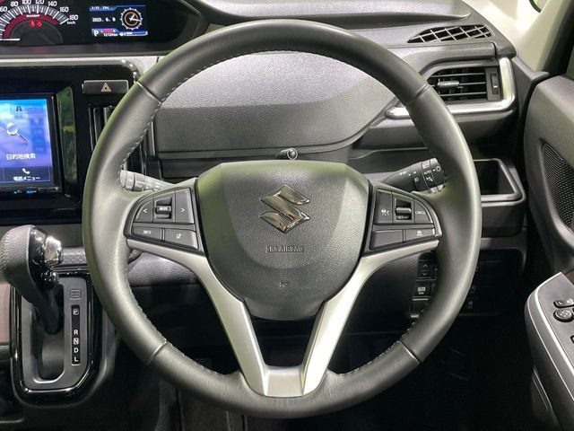 �y�����v�����X�e�A�����O�z�㎿�Ȋv���g�p���邱�ƂŁA��ɂ����������݂ƂĂ��^�]���₷���n���h���ł���