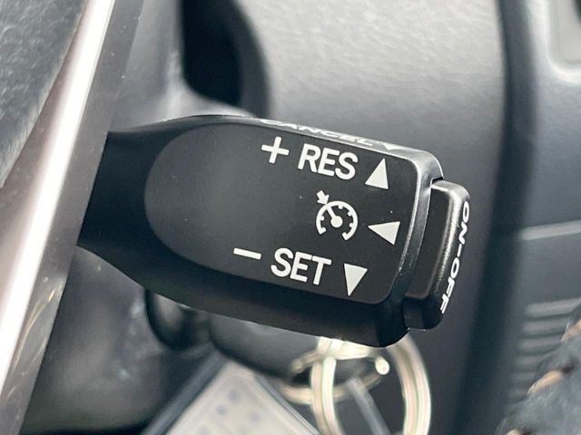 �y�N���[�Y�R���g���[���z�������H�����N���N���s�B�A�N�Z���𗣂��Ă���葬�x�ő��s���ł��A�������^�]���̕��S���y��!�����E�������ȒP�ȃX�C�b�`����Œ����ł��܂��B