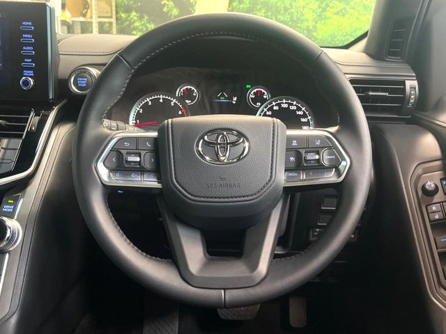 �y�����v�����X�e�A�����O�z�㎿�Ȋv���g�p���邱�ƂŁA��ɂ����������݂ƂĂ��^�]���₷���n���h���ł���