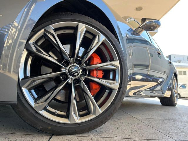 �y����19�C���`�A���~�z�C�[���z�O�ςɃ}�b�`���������A���~�z�C�[���𑕒����Ă���܂��B�e��ЊO�A���~�z�C�[����A�X�^�b�h���X�^�C�����戵�����Ă���܂��B���񂲑��k����������